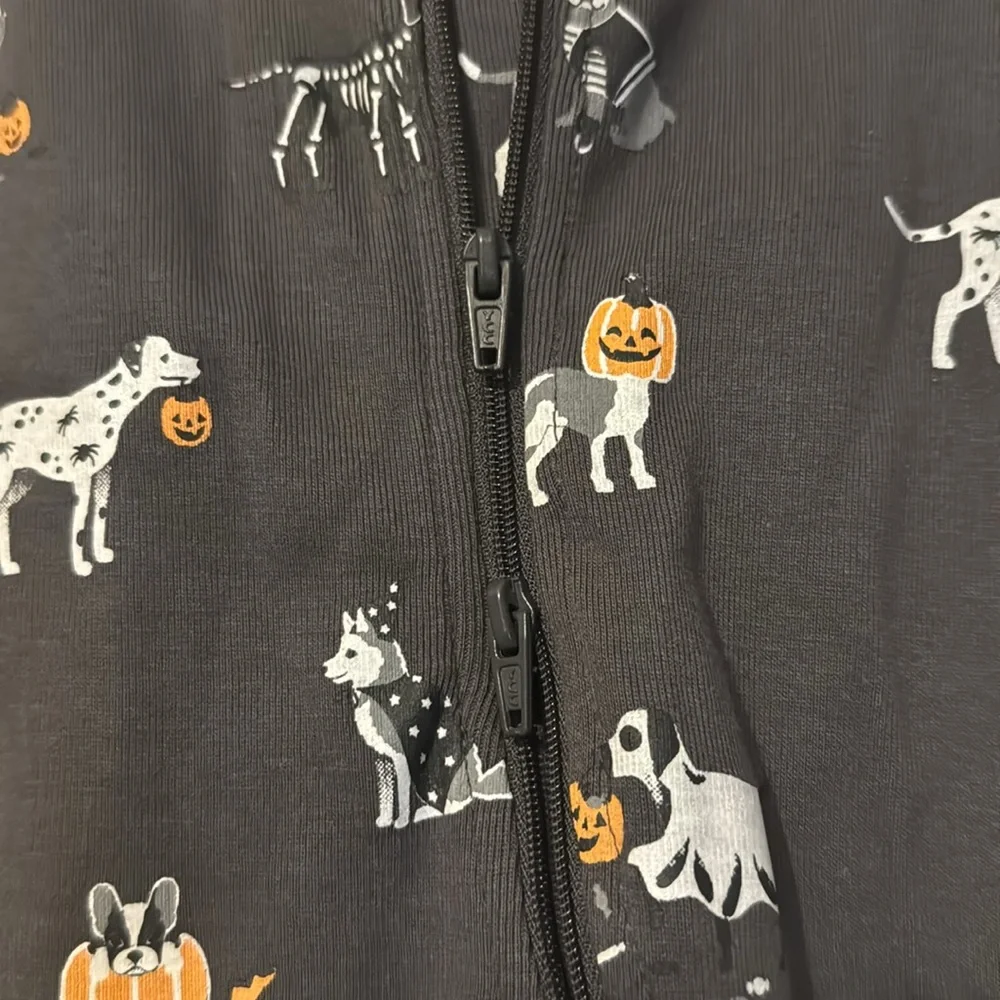 NWT- petit lem Howl-oween Print on Asphalt Sleeper